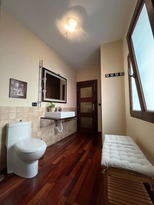 Casa Con Piscina En El Centro *
