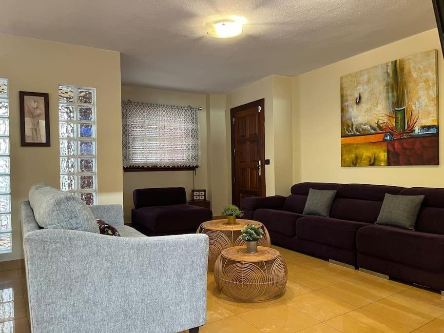 Casa Con Piscina En El Centro *